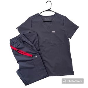 FIGS Scrub Set in Charcoal